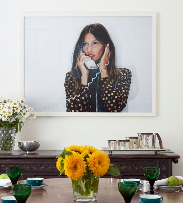 Roe Ethridge, “Gisele on the Phone”, 2013. Photo: Mark Griffiths